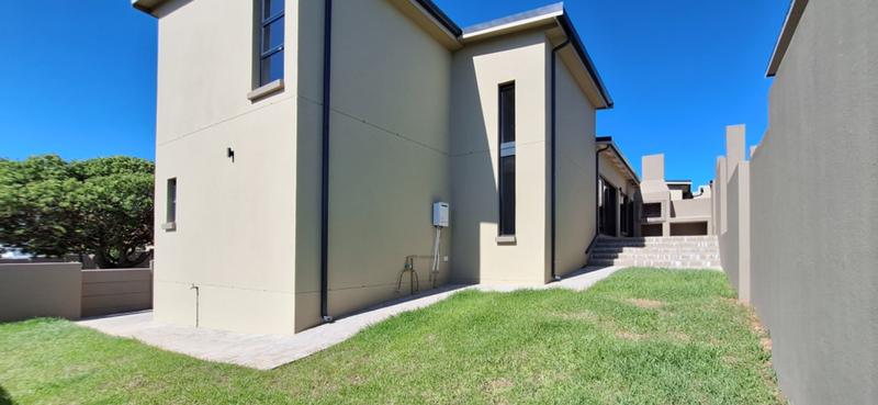3 Bedroom Property for Sale in Hartenbos Heuwels Western Cape